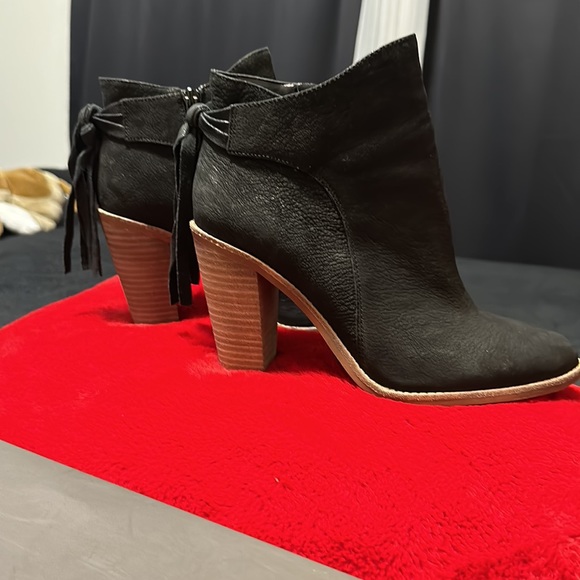 Sold - Picture 2 of 9